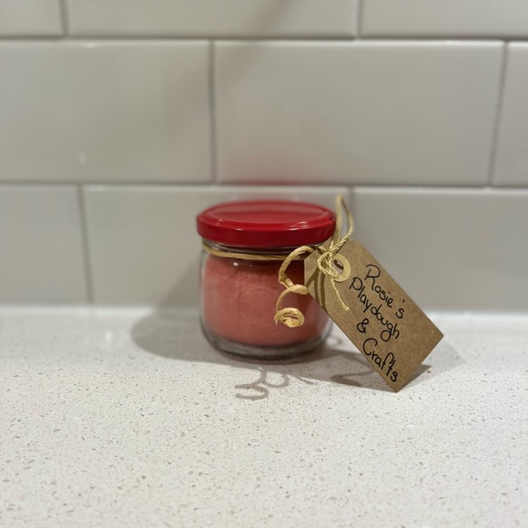 Rosie’s Playdough & Crafts! 🎨 - Picture 3 of 7